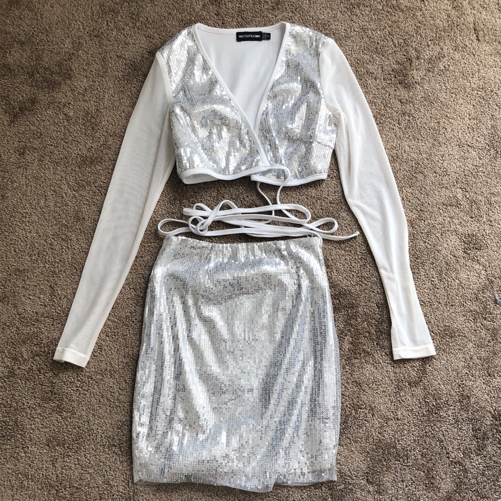 PRETTY LITTLE THING CROP TOP AND SKIRT SET
